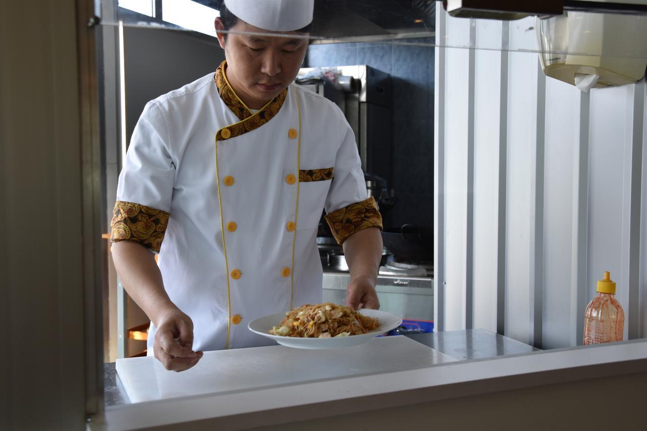 Hotel & Restaurant Great Wall - Airport Сараєво Екстер'єр фото